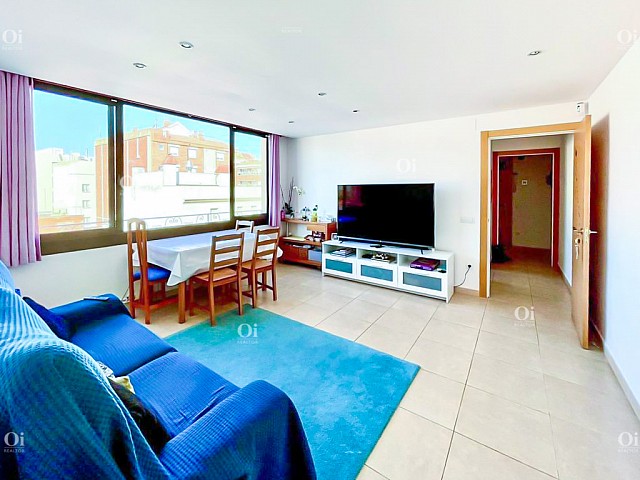 For sale three-bedroom apartment in the center of Lloret de Mar.