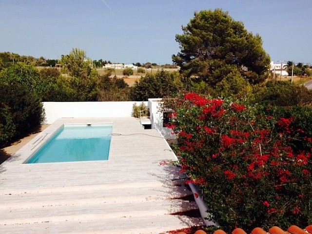 Villa te koop onlangs gerestaureerd in Es Codolar, San José, Ibiza