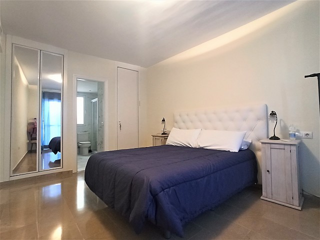 Estupendo apartamento con vistas al mar y al puerto deportivo