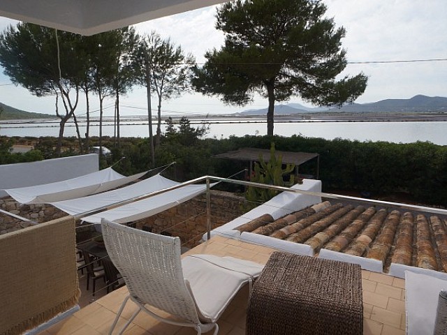 Prachtige Ibiza villa met uitzicht op de Salinas op Ibiza