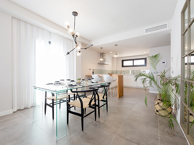 Magnifico apartamento dúplex con vistas al mar en venta en Manilva. Malaga