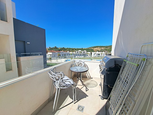 Excelente apartamento en venta con vistas al mar en Costa Galera. Estepona