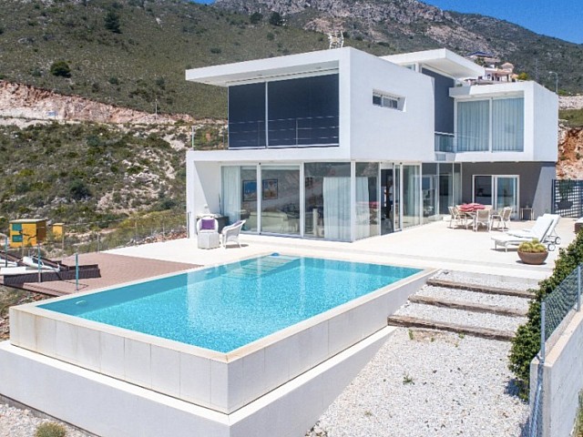 Lujosa Villa en venta en Benalmádena, Málaga, España