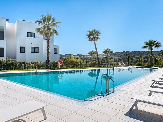 Magnifico apartamento en venta en Estepona Golf, Bahía Dorada. Estepona. Málaga