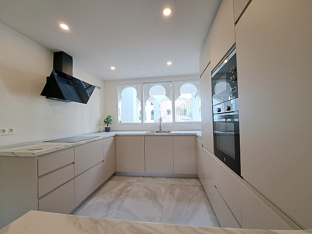 Apartamento a estrenar en venta en la Urb. Presidente en Estepona. Malaga