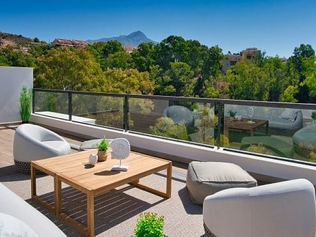 A6 Marbella Lake apartments Nueva Andalucia terrace Jul 22 880x370