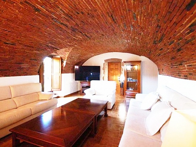 Preciosa masia en venda amb 14 hectàrees de terreny a Calonge, Costa Brava