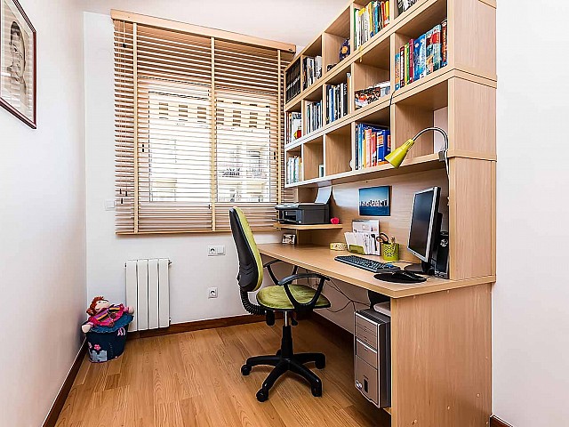 Calme bureau dans un appartement de luxe en vente à Poblenou à Barcelone