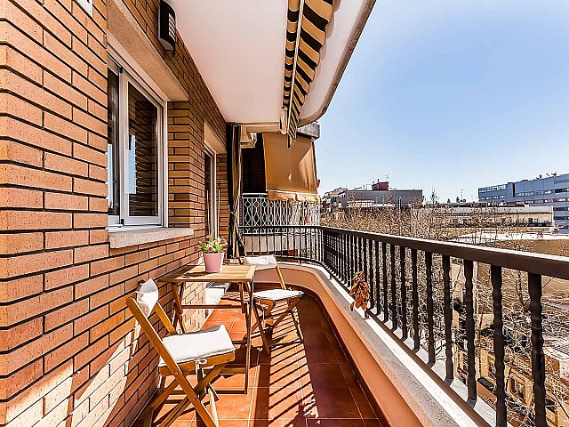 Wunderschöne Terasse des fantastischen Penthouse zum Verkauf in der Rambla del Poblenou in Barcelona