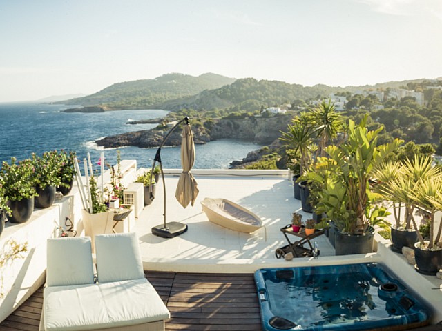  Fantástico duplex em estilo loft com vista frontal do mar em Roca Llisa, Ibiza