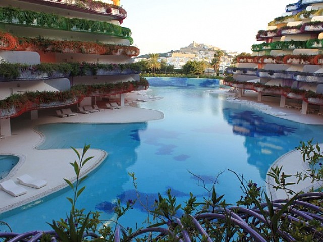 Piso de lujo en edificio emblemático de Marina Botafoch, Ibiza