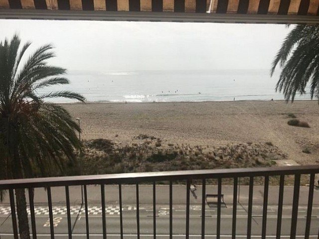 Appartamento in vendita a La Pineda Castelldefels sul lungomare