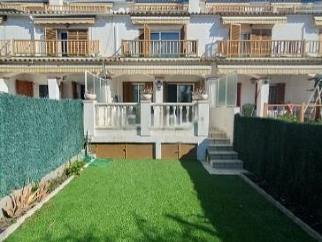 Hermosa casa adosada en venta en Premiá de Mar