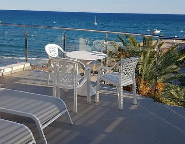 Spectacular penthouse on the seafront in Sitges