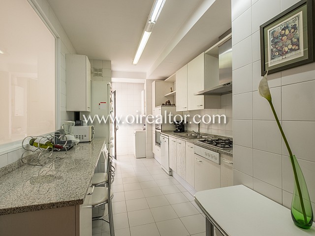 Квартира на продажу в Вила Олимпика