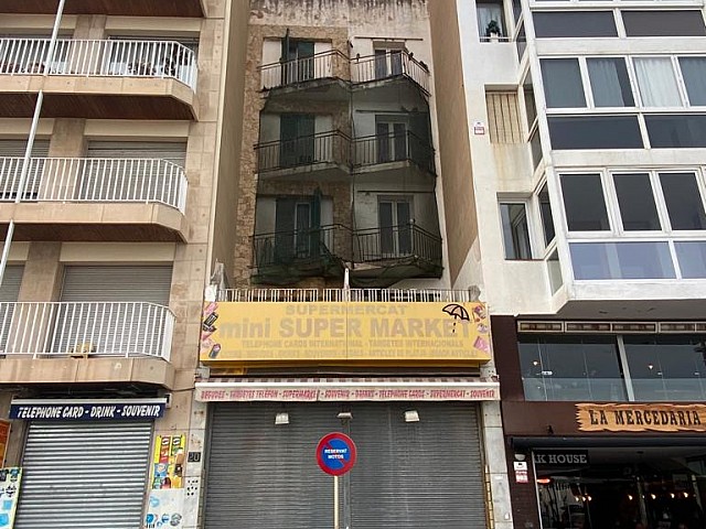 ساختمان برای فروش در مرکز Lloret de Mar با چشم‌انداز ساحل