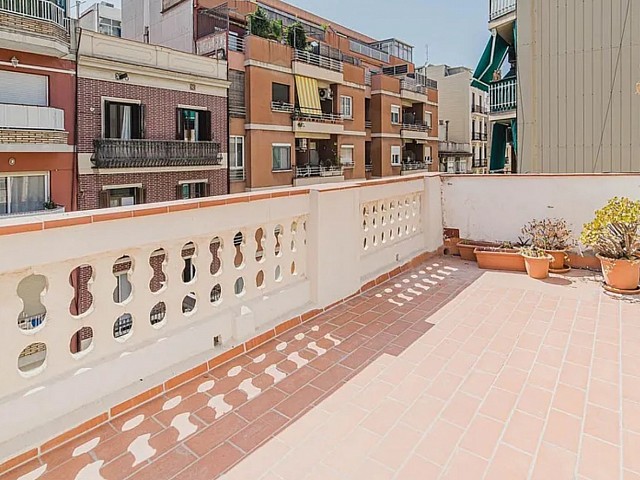 Penthouse te koop in Camp de l'Arpa del Clot, Barcelona