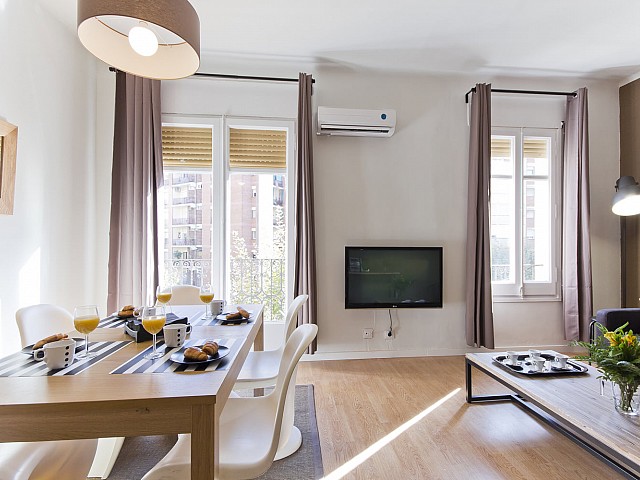 Exquisite dining room in this luxury flat for rent in Barcelona