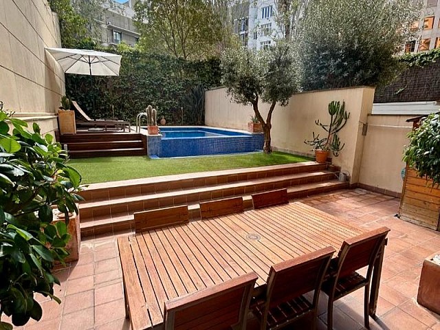 Dúplex en Avenida Diagonal 261 con jardín y piscina privada.