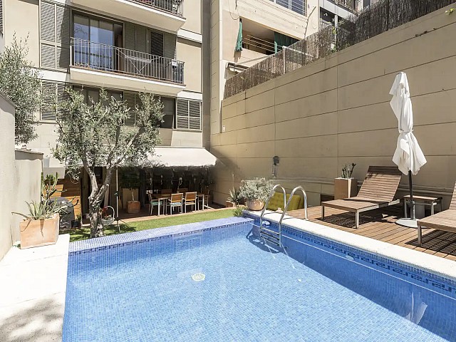 Dúplex en Avenida Diagonal 261 con jardín y piscina privada.