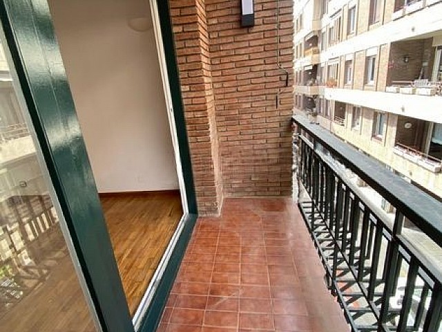 Appartement de 4 chambres dans le quartier de Santa Amelia à Barcelone