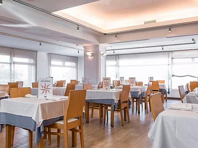 Hotel 4 estrellas en Venta en Girona Restauración