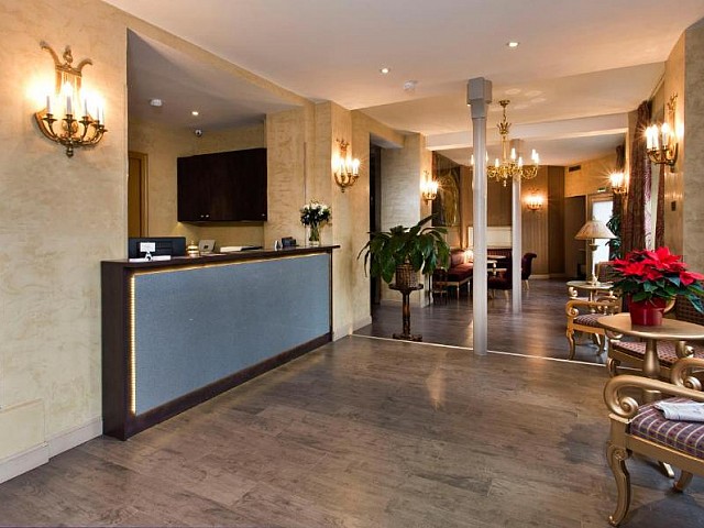 Hotel 4 estrellas en Venta en Sevilla Lobby