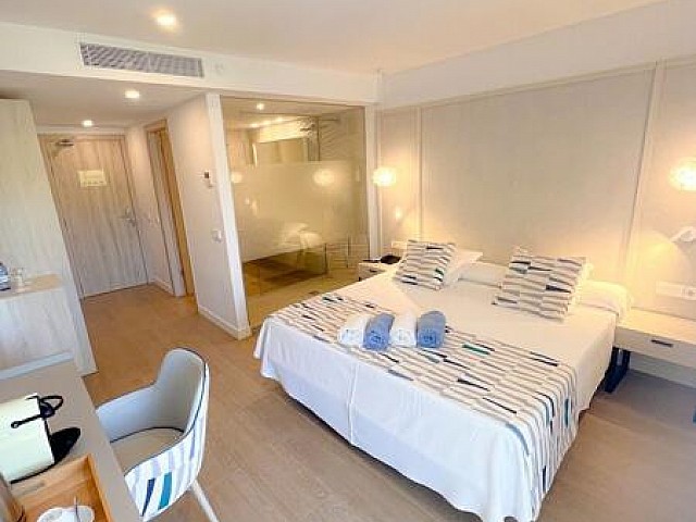 Habitación 2
Hotel 2 Estrellas en Venta en Barcelona