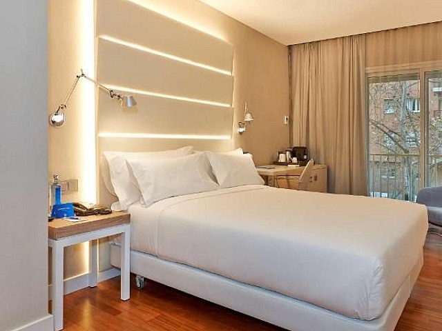 Hotel 3 estrellas en venta en Barcelona