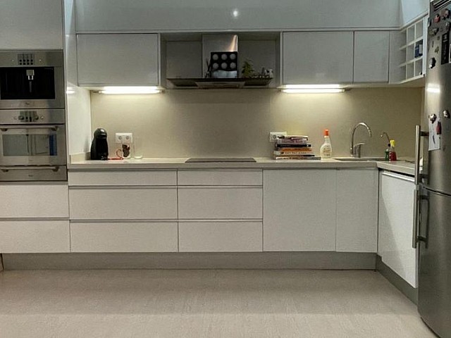 Ref. 114706 - Piso Reformado y Amueblado en el Corazón de la Barceloneta –.