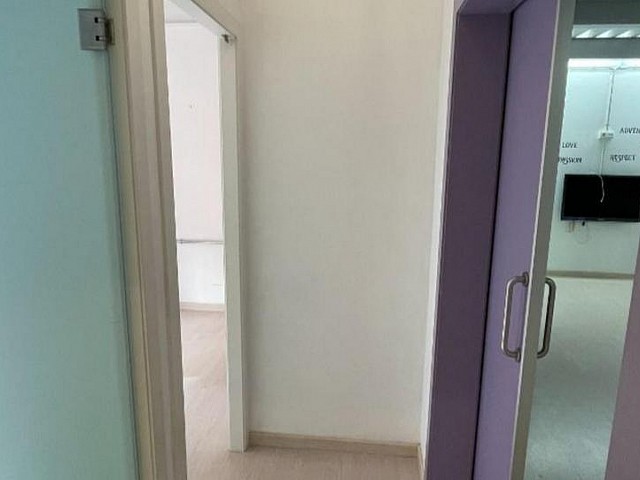 Ref. 114706 - Piso Reformado y Amueblado en el Corazón de la Barceloneta –.