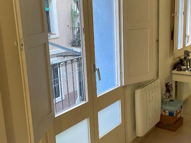 Ref. 114706 - Piso Reformado y Amueblado en el Corazón de la Barceloneta –.